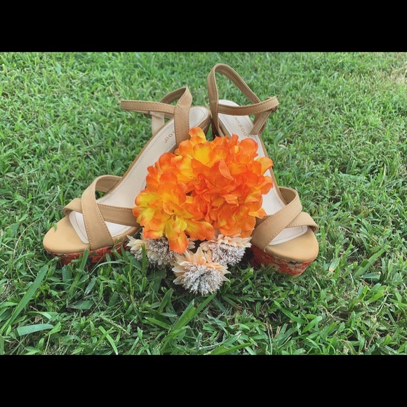 BAMBOO Shoes - Bamboo Floral Wedge Heels BAMBOO Shoes - Bamboo Floral Wedge Heels